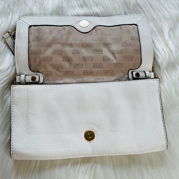 Michael Kors Optic White Hamilton Whipped Shoulder Bag - Picture 9 of 13